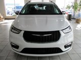 Used 2023 Chrysler Pacifica Limited image 2