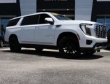 Used 2025 GMC Yukon XL Denali w/ Sun & Power Step Package image 2
