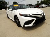 Used 2024 Toyota Camry SE image 4