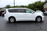 Used 2020 Chrysler Pacifica Touring-L image 4