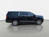 Used 2023 GMC Yukon XL Denali w/ Advanced Technology Package image 4