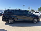 Used 2025 Toyota Sienna LE image 4