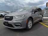 New 2025 Chrysler Pacifica Select image 3