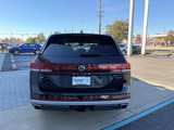 New 2025 Volkswagen Atlas Peak Edition SE image 5