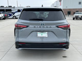 Used 2023 Toyota Sienna XSE w/ XSE Plus Package image 4