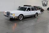Used 1989 Lincoln Town Car Signature image 2