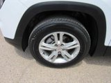 Used 2023 GMC Terrain SLE w/ Driver Convenience Package image 3