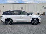 New 2025 Lincoln Nautilus Reserve image 3