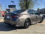 Used 2021 Toyota Camry SE w/ Cold Weather Package image 5
