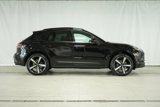 Used 2024 Porsche Macan image 6