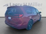 New 2025 Chrysler Pacifica Limited image 5