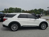 Used 2025 Ford Explorer Platinum image 2