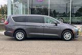 Used 2020 Chrysler Pacifica Touring image 3