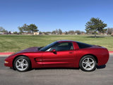 Used 2000 Chevrolet Corvette Coupe w/ Roof Pkg image 2