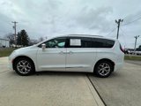 Used 2017 Chrysler Pacifica Limited w/ Advanced Safetytec Group image 5