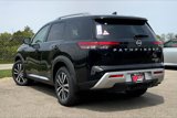 New 2025 Nissan Pathfinder Platinum image 3