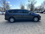Used 2020 Chrysler Pacifica Touring image 4