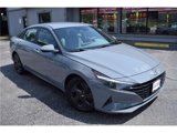 Used 2021 Hyundai Elantra SEL w/ Convenience Package image 2
