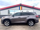 Used 2017 Toyota Highlander Limited Platinum image 2