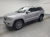 Used 2021 Jeep Grand Cherokee Limited w/ Luxury Group II image 2