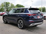 New 2025 Mitsubishi Outlander SE image 2