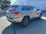 Used 2017 Jeep Grand Cherokee Limited image 3