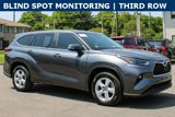 Used 2023 Toyota Highlander LE image 2