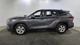 Used 2023 Toyota Highlander LE image 4