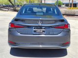 New 2025 Lexus ES 300h w/ Luxury Package image 4