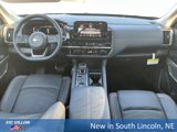 New 2025 Nissan Pathfinder Platinum image 5