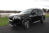 Used 2023 Nissan Pathfinder Platinum w/ Cargo Package image 3