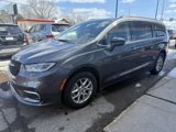 Used 2022 Chrysler Pacifica Touring-L image 3