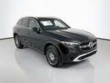 Used 2025 Mercedes-Benz GLC 300 4MATIC image 3