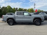 New 2025 Nissan Frontier PRO-4X image 2
