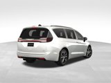 New 2025 Chrysler Pacifica Pinnacle image 5