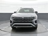 New 2025 Volkswagen Atlas Peak Edition SE image 2