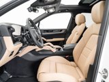 Certified 2025 Porsche Cayenne image 6