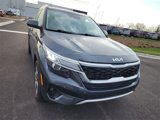 Used 2023 Kia Seltos S w/ Navigation Package image 2