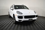 Used 2017 Porsche Cayenne Platinum Edition image 3