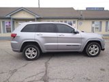 Used 2017 Jeep Grand Cherokee Altitude image 5