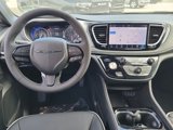 New 2025 Chrysler Pacifica Limited image 3