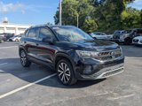 Used 2022 Volkswagen Taos SE image 3