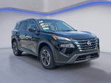 Used 2024 Nissan Rogue SV image 4