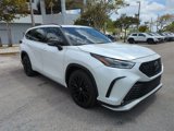 Used 2023 Toyota Highlander XSE image 2
