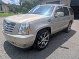 Used 2010 Cadillac Escalade Premium image 2