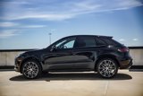 Certified 2025 Porsche Macan image 2