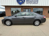 Used 2011 Toyota Camry LE image 2