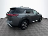 New 2025 Nissan Pathfinder Platinum image 5