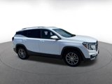 Used 2024 GMC Terrain SLT image 2