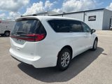 New 2026 Chrysler Pacifica Select image 5
